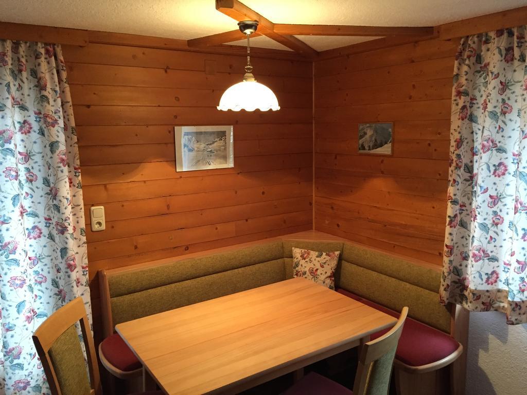 Haus Steissbach Apartment Sankt Anton am Arlberg Bagian luar foto