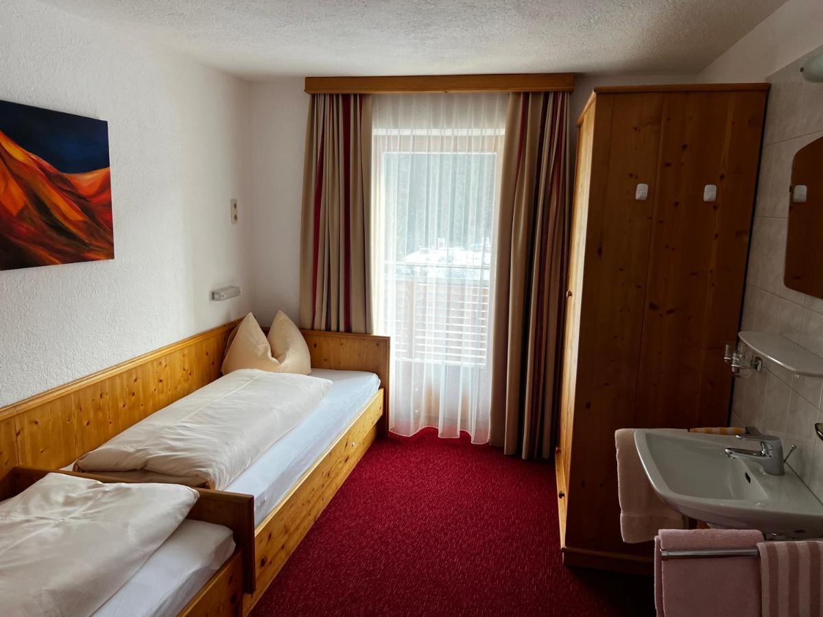 Haus Steissbach Apartment Sankt Anton am Arlberg Bagian luar foto