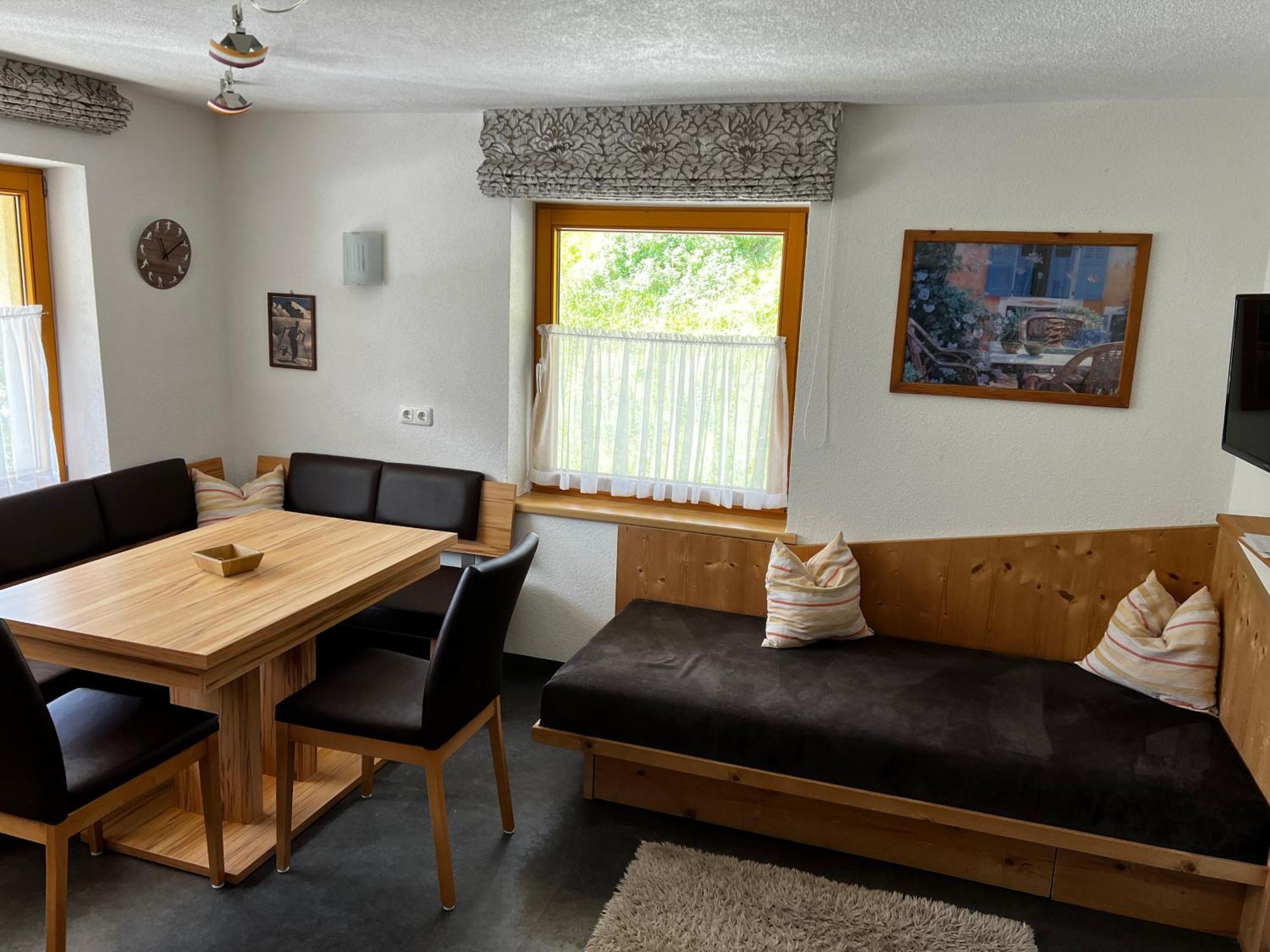 Haus Steissbach Apartment Sankt Anton am Arlberg Bagian luar foto