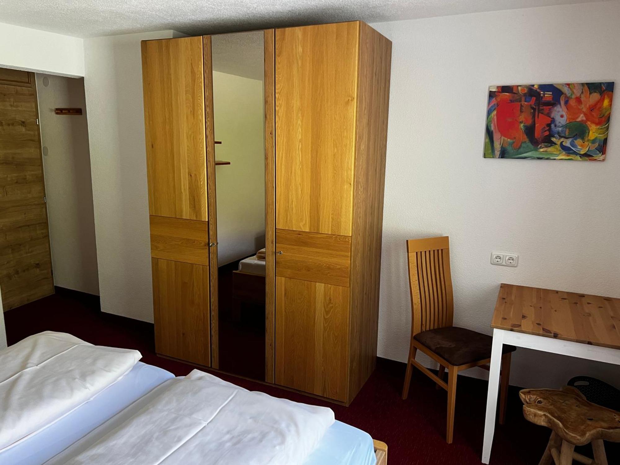 Haus Steissbach Apartment Sankt Anton am Arlberg Bagian luar foto