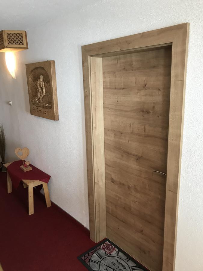Haus Steissbach Apartment Sankt Anton am Arlberg Bagian luar foto