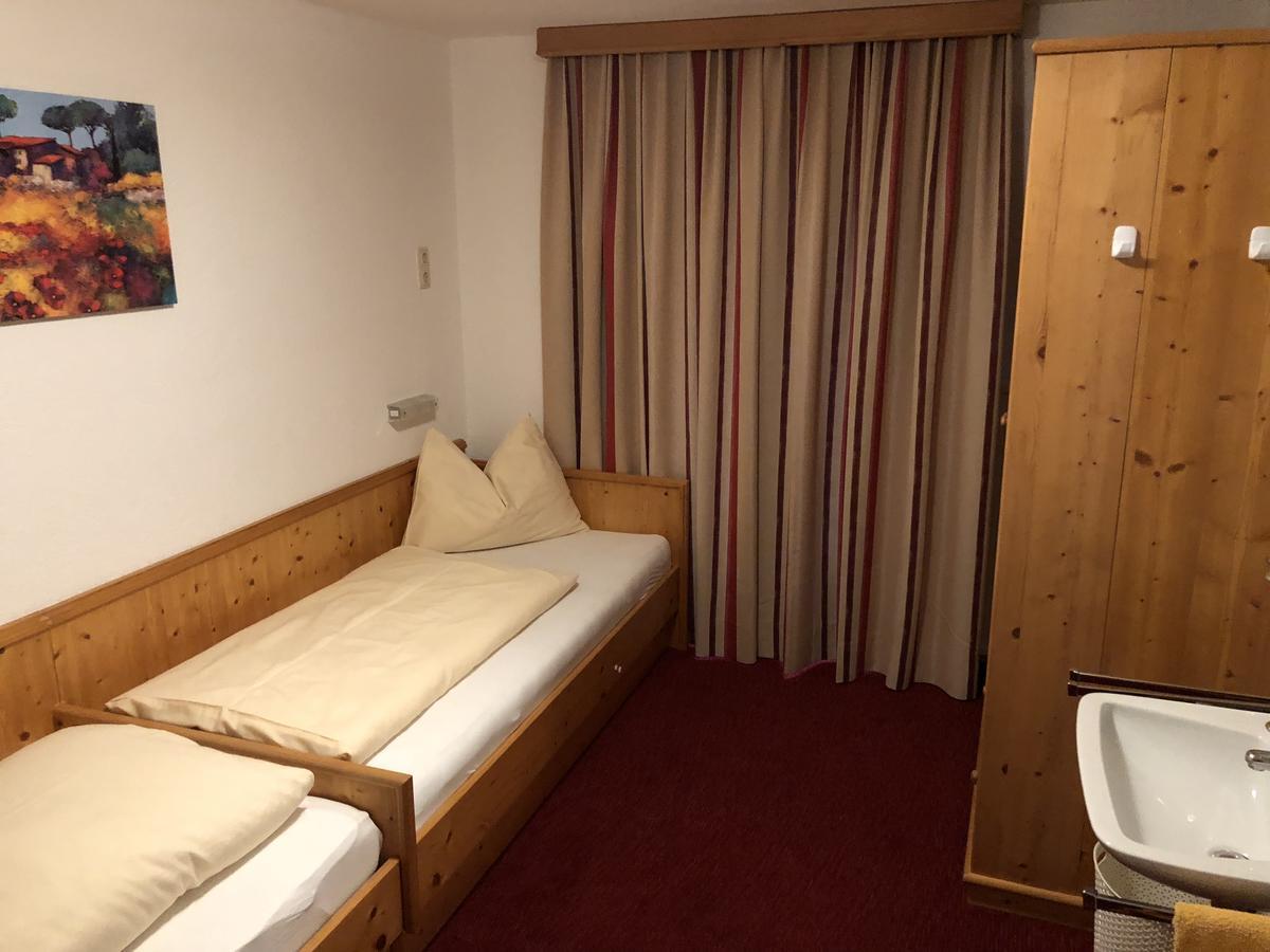 Haus Steissbach Apartment Sankt Anton am Arlberg Bagian luar foto