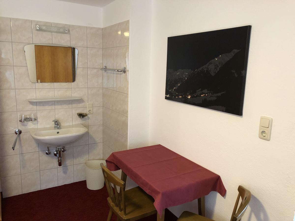 Haus Steissbach Apartment Sankt Anton am Arlberg Bagian luar foto